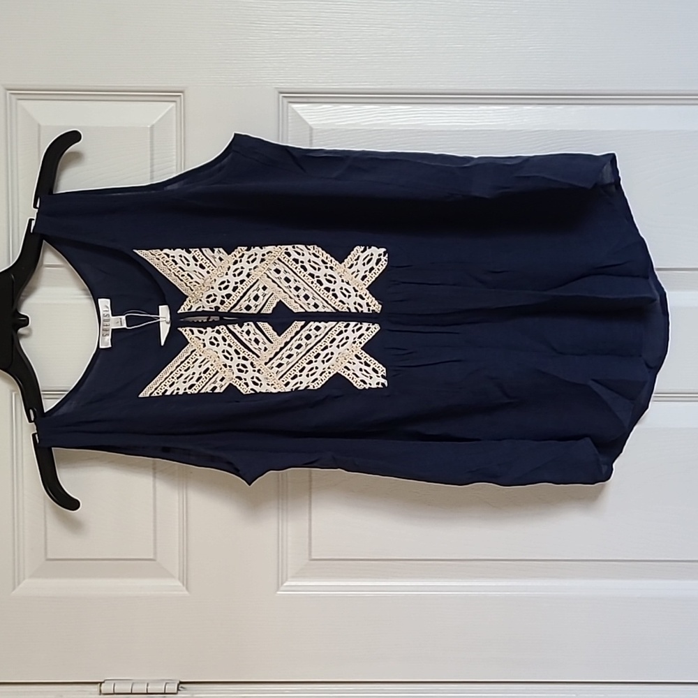 NWT Embroidered Sleeveless Blouse